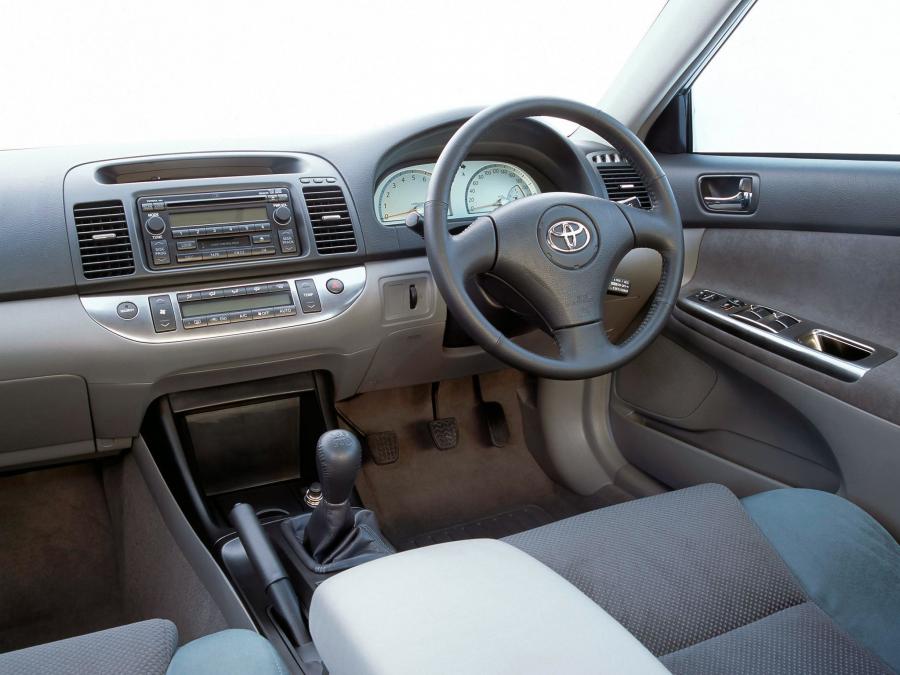  Toyota Camry Sportivo 2002 года  (фото 2 из 8)